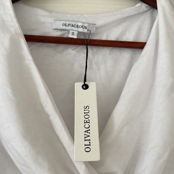 OLIVACEOUS Short Sleeve Twist Front Mini Dress Size Small - Picture 3 of 7